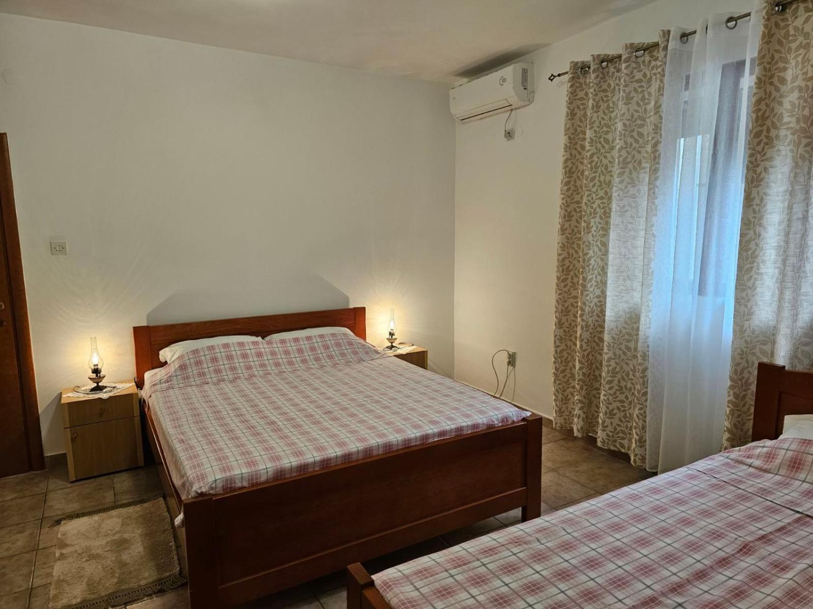 B & M Appartement Kotor