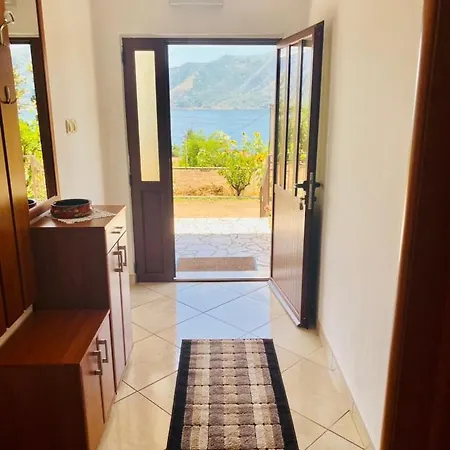 B & M Apartments Kotor Exterior photo