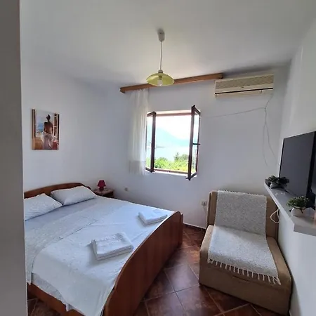 B & M Apartments Kotor Dış mekan fotoğraf