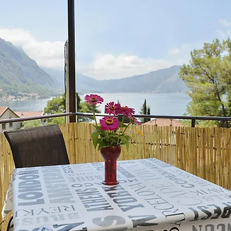 B & M Apartments Kotor Exterior photo