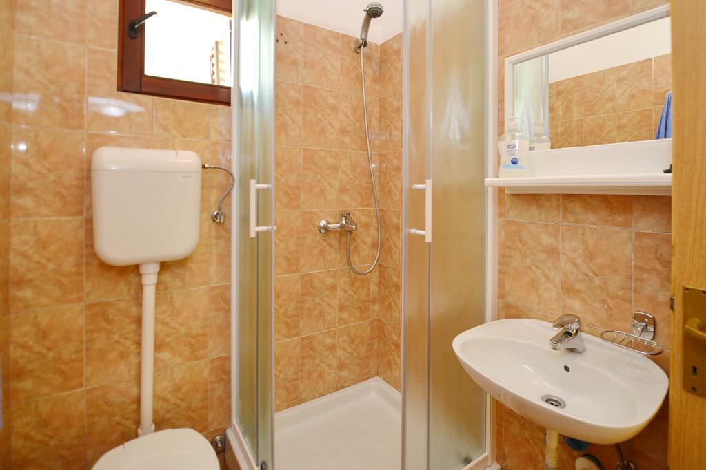 Apartment B & M