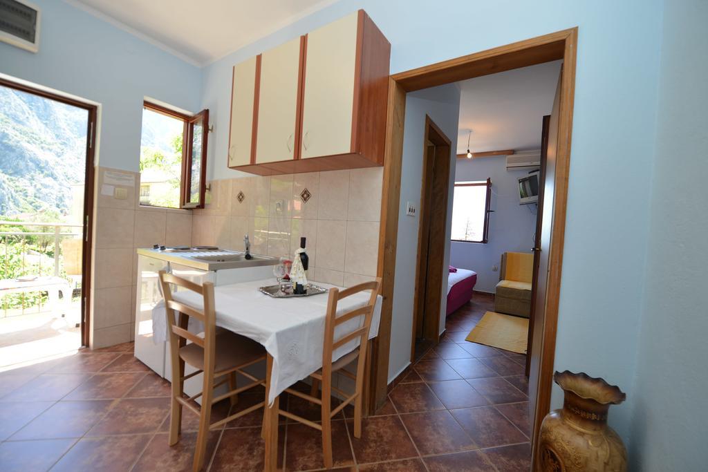 Apartment B & M