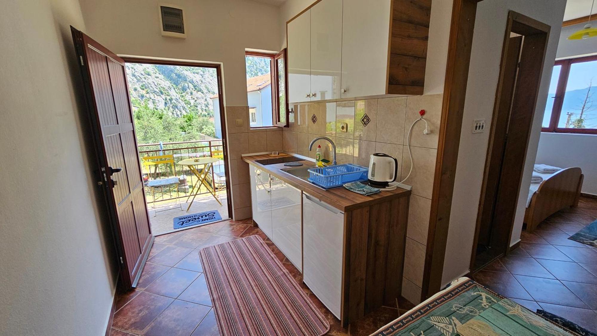 Apartment B & M Kotor